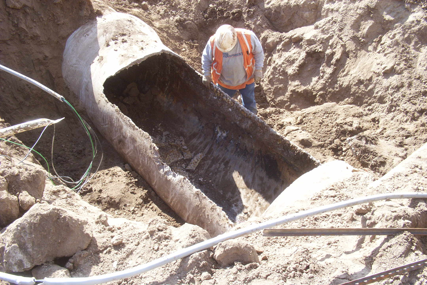 http://zonge.com/wp-content/uploads/2013/06/sewer-pipe-corrosion.png